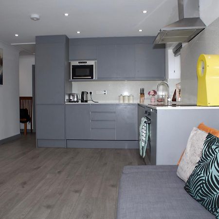 Spacious Modern 2 Bed Flat In City Centre 雷丁 外观 照片