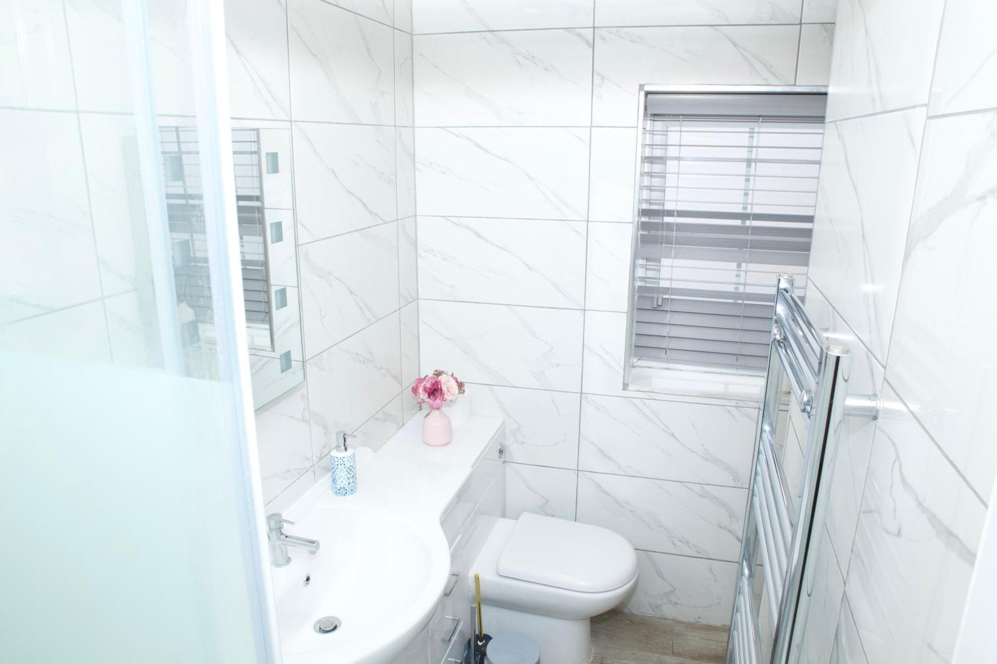 Spacious Modern 2 Bed Flat In City Centre 雷丁 外观 照片