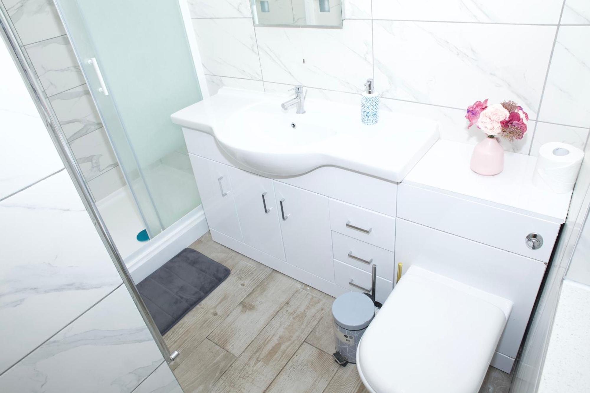 Spacious Modern 2 Bed Flat In City Centre 雷丁 外观 照片