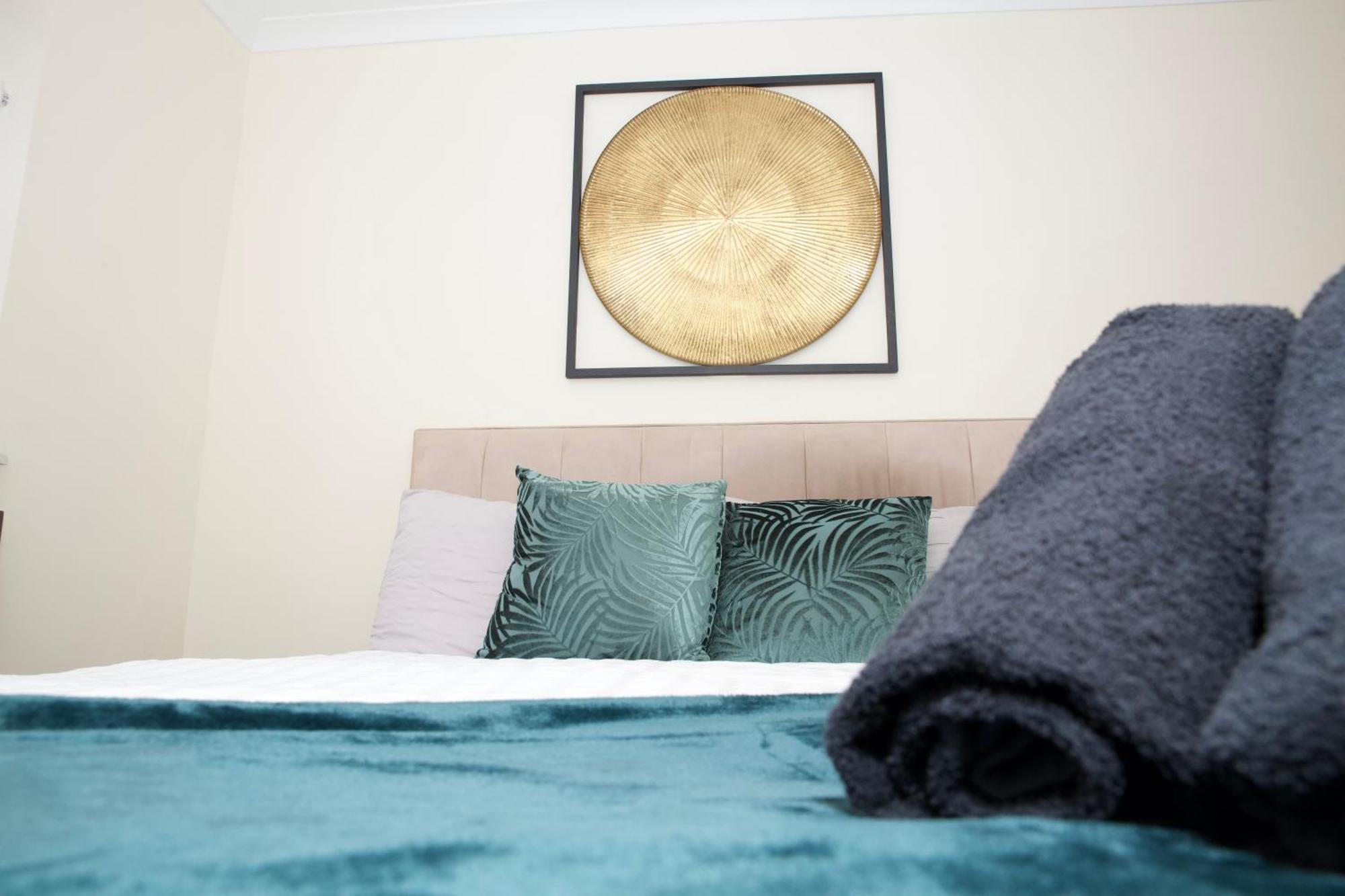 Spacious Modern 2 Bed Flat In City Centre 雷丁 外观 照片